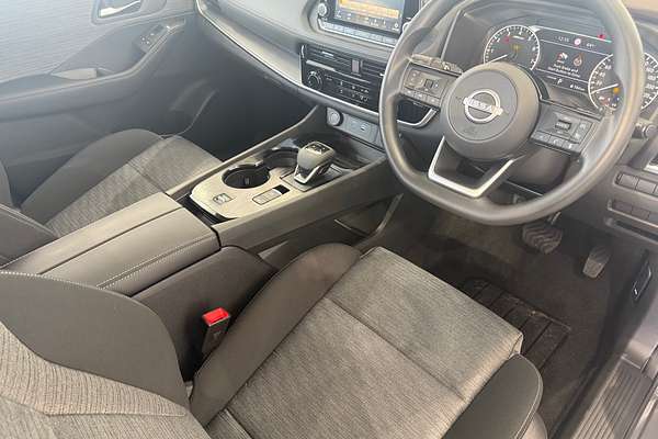 2025 Nissan X-TRAIL ST T33