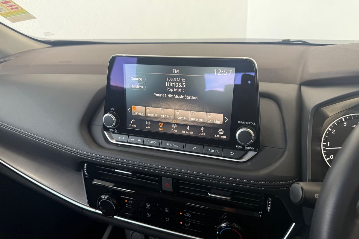 2025 Nissan X-TRAIL ST T33