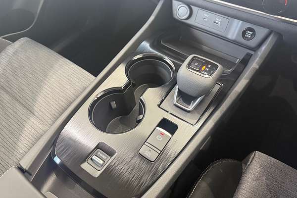 2025 Nissan X-TRAIL ST T33