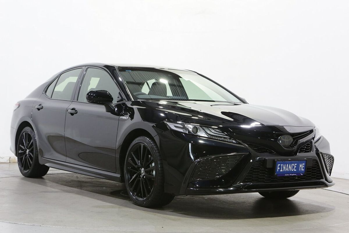 2024 Toyota Camry SX AXVH70R