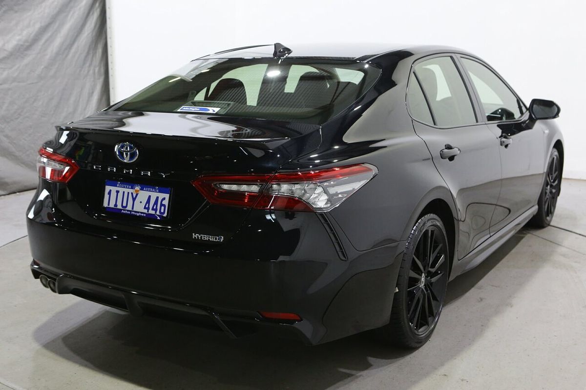 2024 Toyota Camry SX AXVH70R