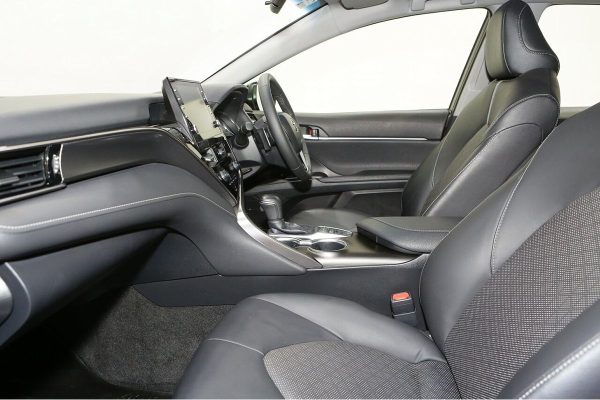 2024 Toyota Camry SX AXVH70R