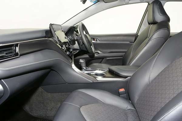 2024 Toyota Camry SX AXVH70R