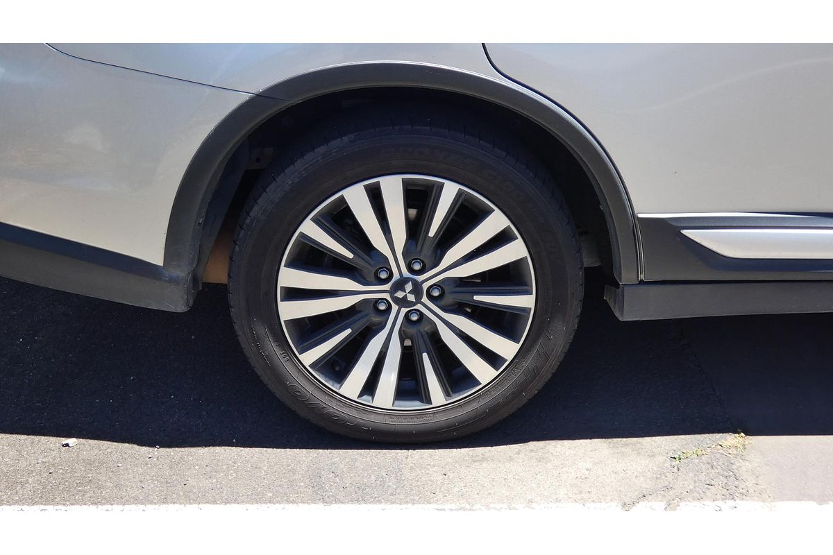 2020 Mitsubishi Outlander LS ZL