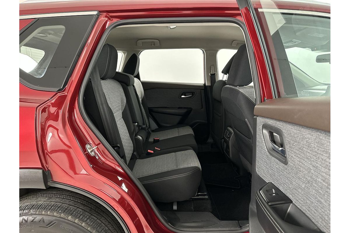 2023 Nissan X-TRAIL ST T33