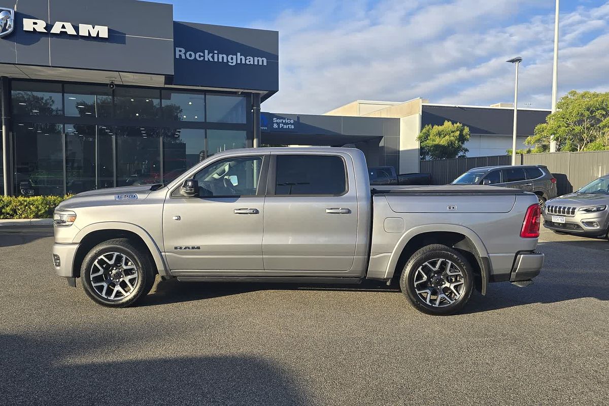 2025 RAM 1500 Laramie Sport Hurricane SO RamBox DT 4X4 SWB