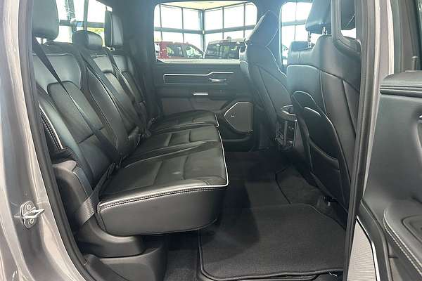 2025 RAM 1500 Laramie Sport Hurricane SO RamBox DT 4X4 SWB