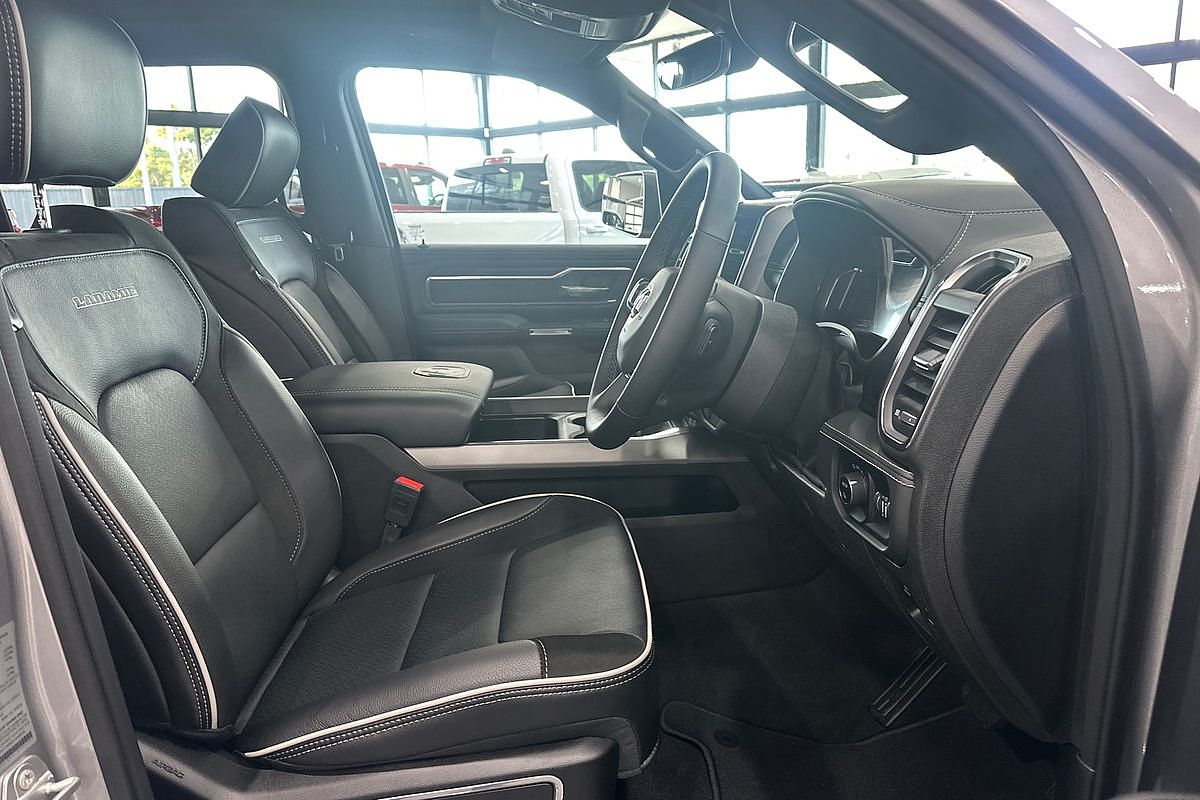 2025 RAM 1500 Laramie Sport Hurricane SO RamBox DT 4X4 SWB