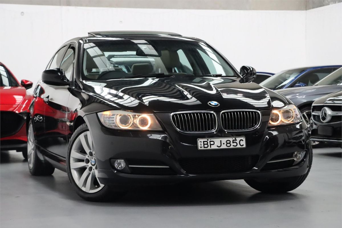 2010 BMW 3 Series 320i Lifestyle E90