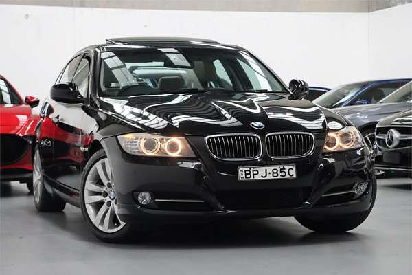 2010 BMW 3 Series 320i Lifestyle E90