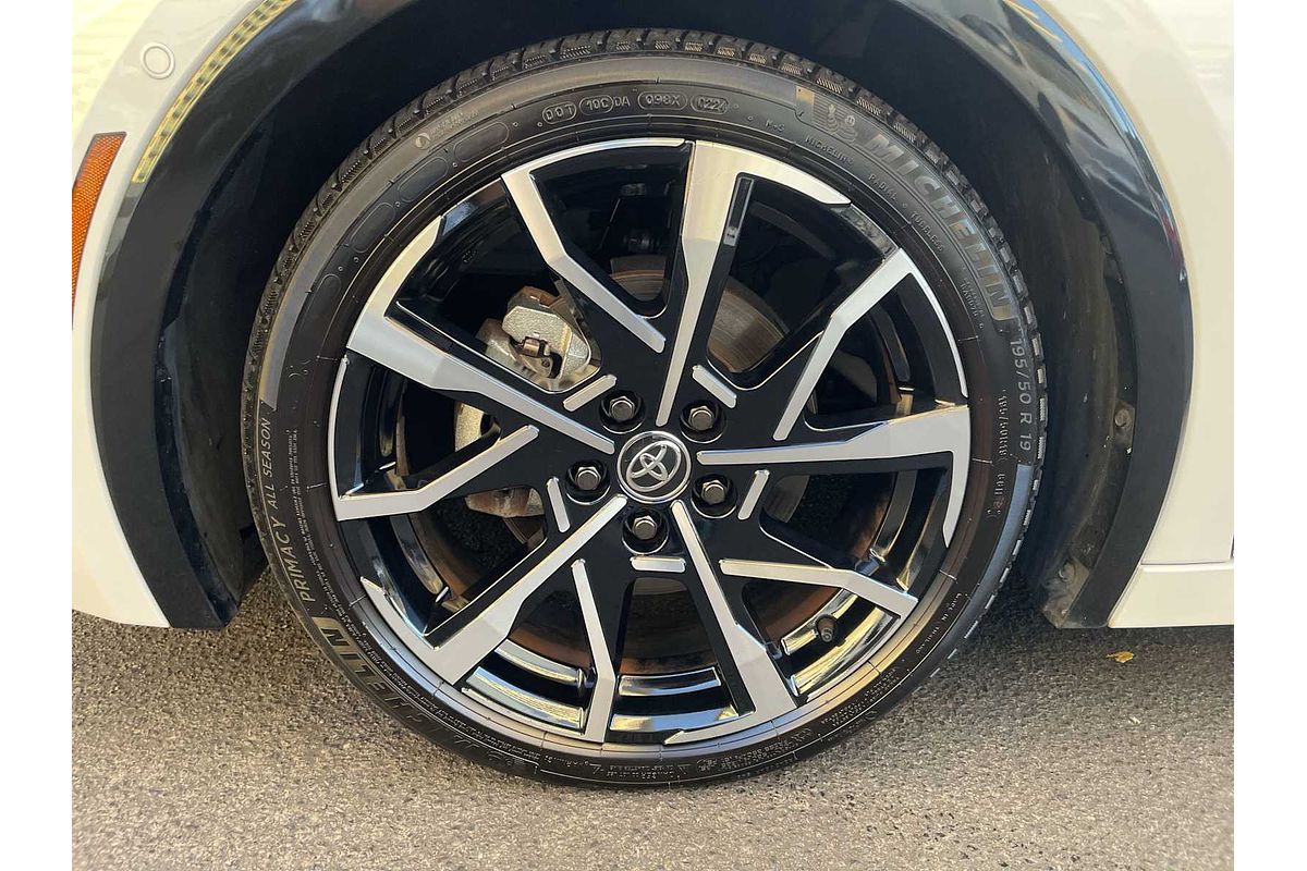 2024 Toyota Prius XSE Premium