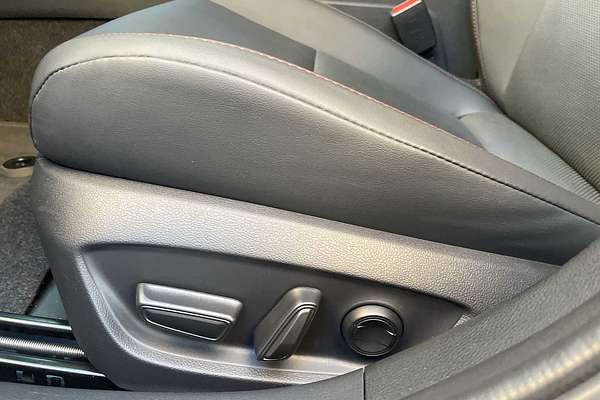 2024 Toyota Prius XSE Premium