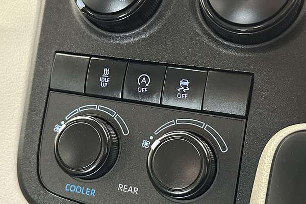 2020 Toyota Hiace Commuter GDH322R ELWB High Roof