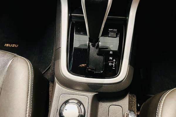 2020 Isuzu MU-X LS-T