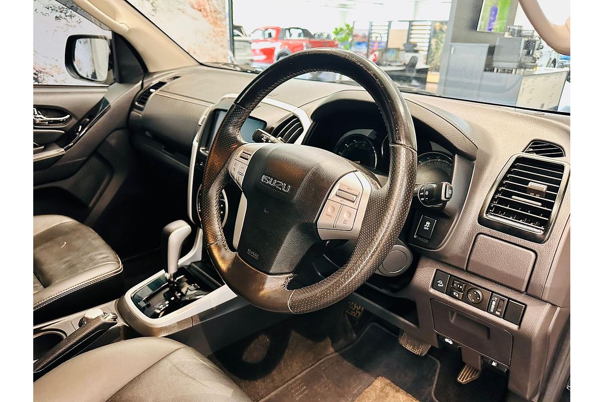 2020 Isuzu MU-X LS-T