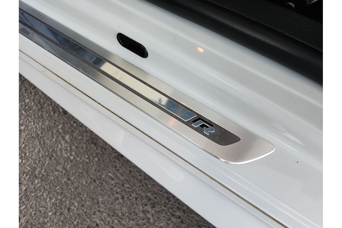 2017 Volkswagen Scirocco R Wolfsburg Edition 1S