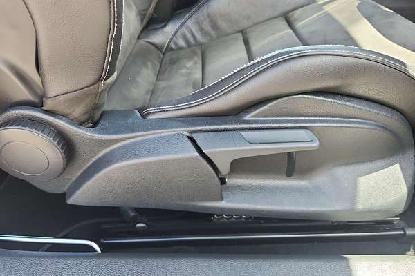 2017 Volkswagen Scirocco R Wolfsburg Edition 1S