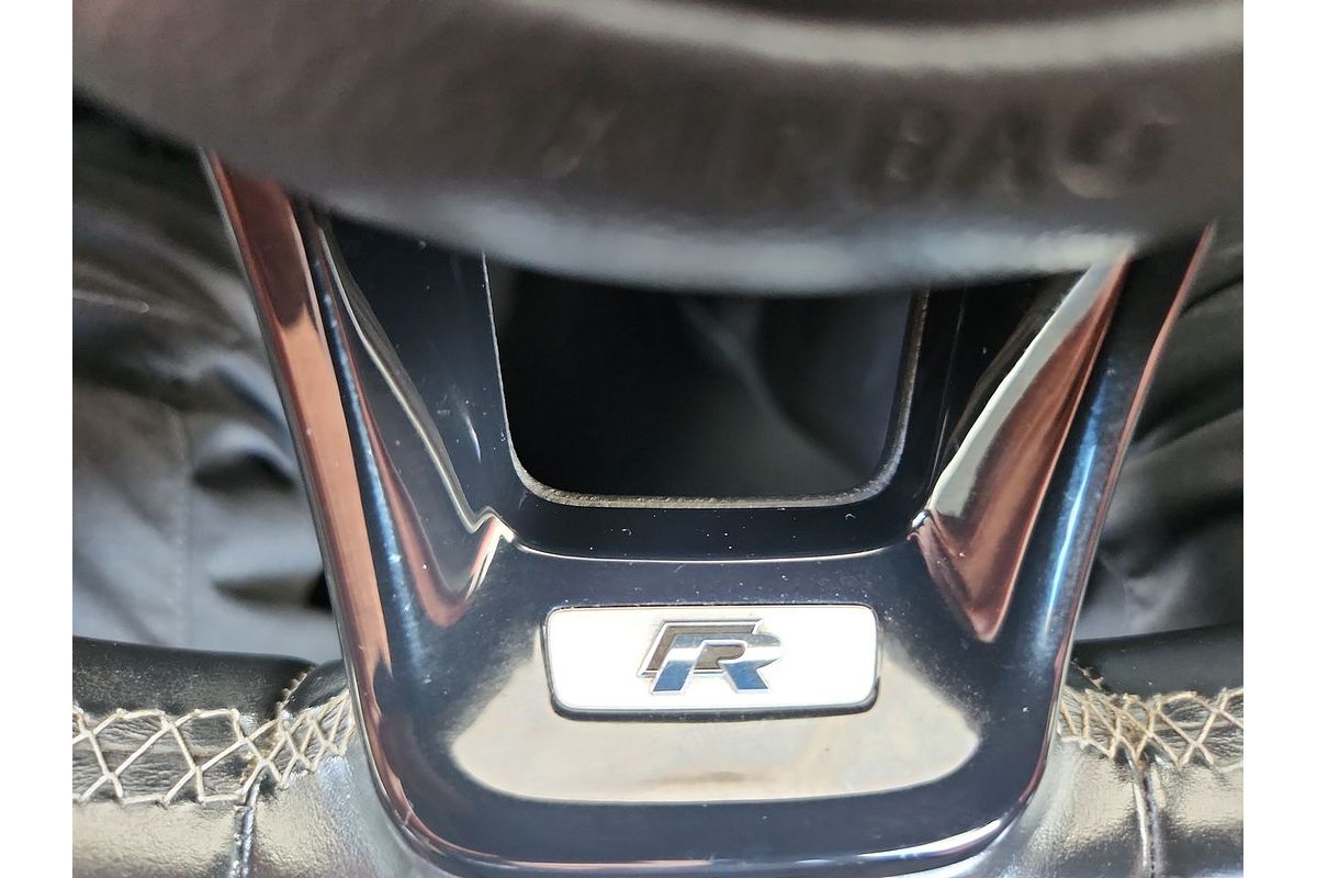 2017 Volkswagen Scirocco R Wolfsburg Edition 1S