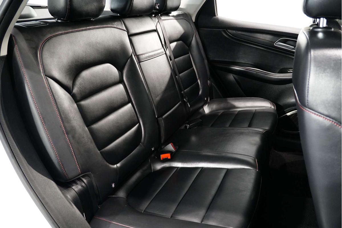 2024 MG HS Vibe SAS23