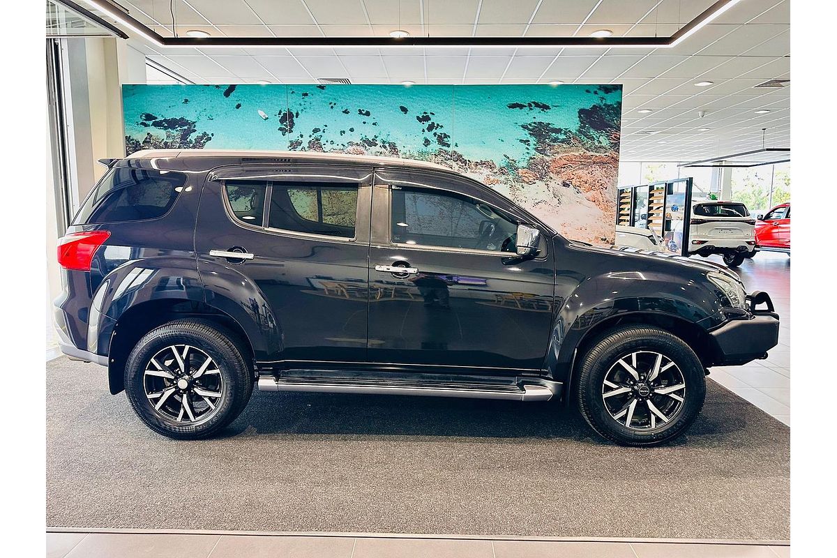 2020 Isuzu MU-X LS-T