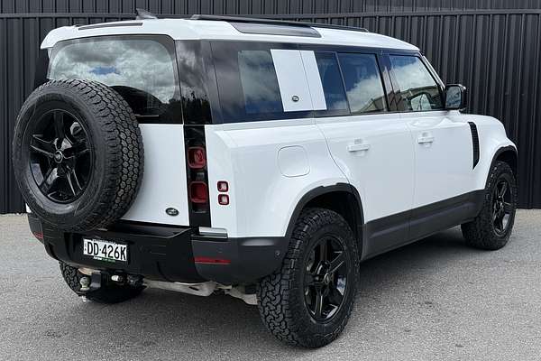 2022 Land Rover Defender 110 P300 L663