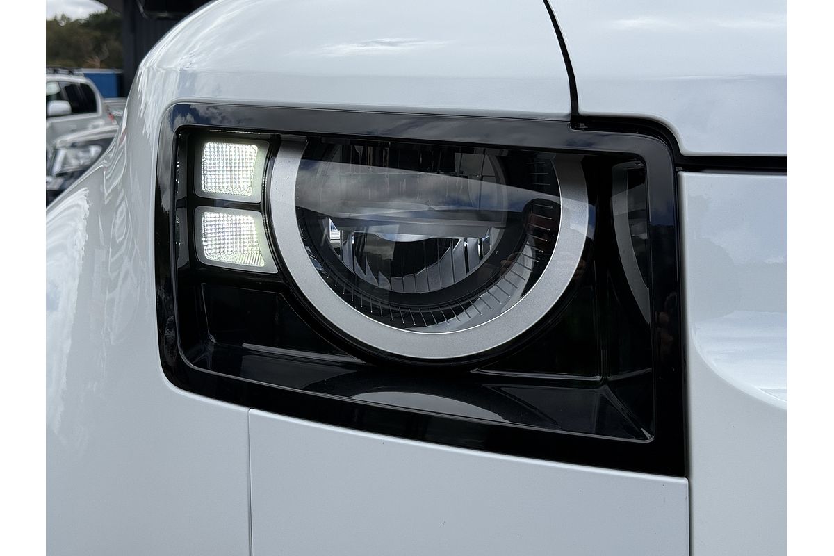 2022 Land Rover Defender 110 P300 L663