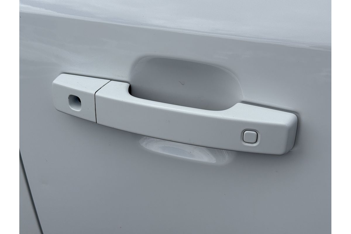 2022 Land Rover Defender 110 P300 L663