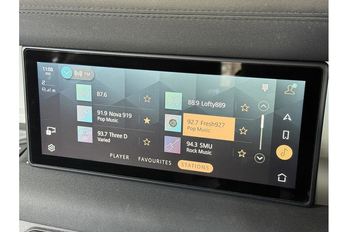 2022 Land Rover Defender 110 P300 L663