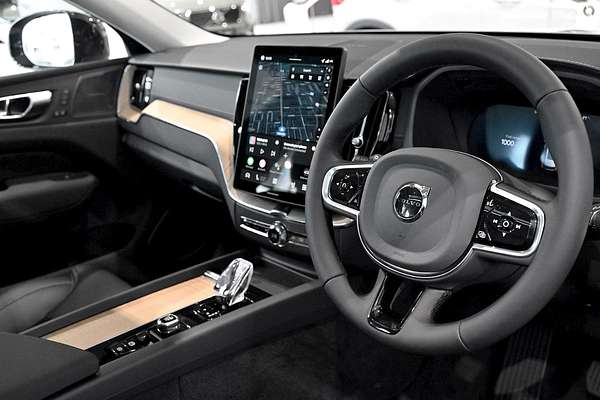 2025 Volvo XC60 Ultra B5 Dark