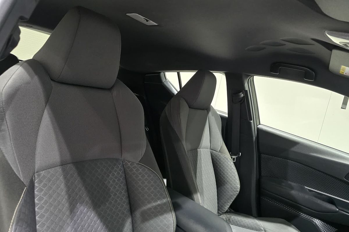 2023 Toyota C-HR GXL NGX10R