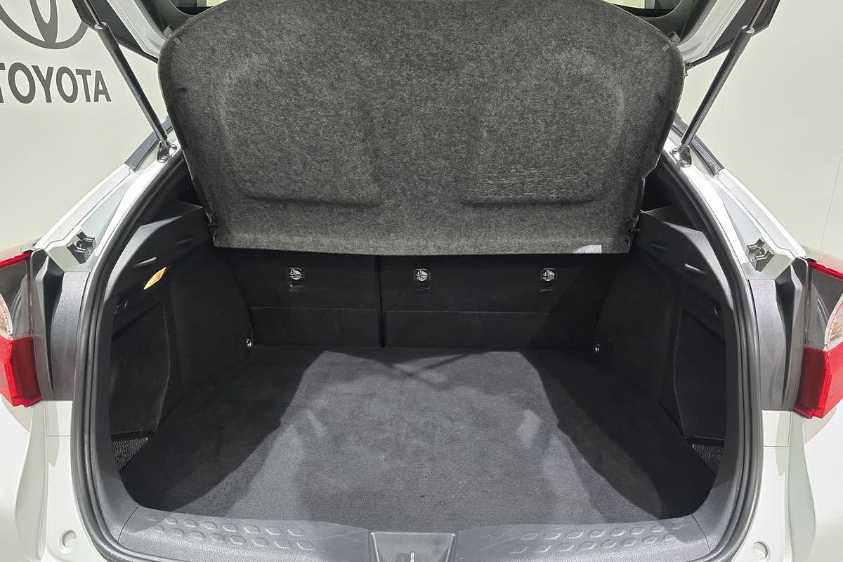 2023 Toyota C-HR GXL NGX10R