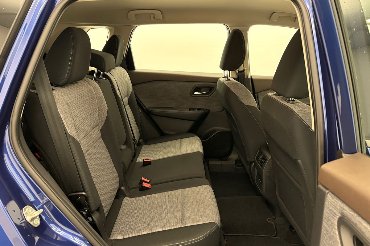 2024 Nissan X-TRAIL ST T33