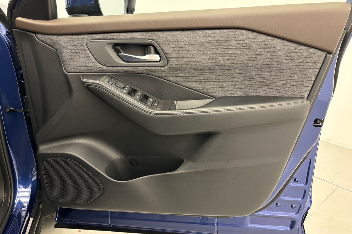 2024 Nissan X-TRAIL ST T33