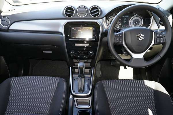 2023 Suzuki Vitara Shadow LY Series II