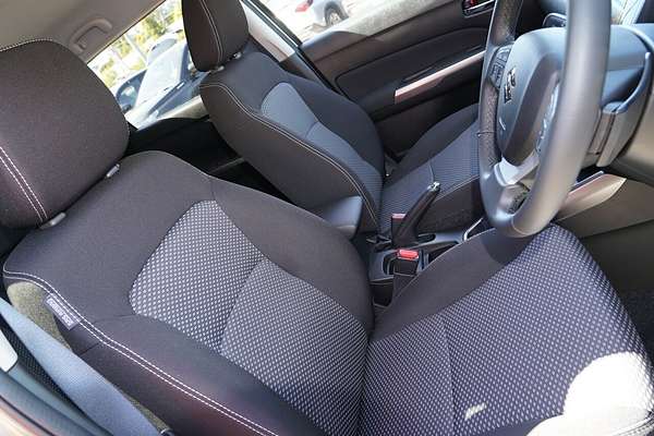 2023 Suzuki Vitara Shadow LY Series II