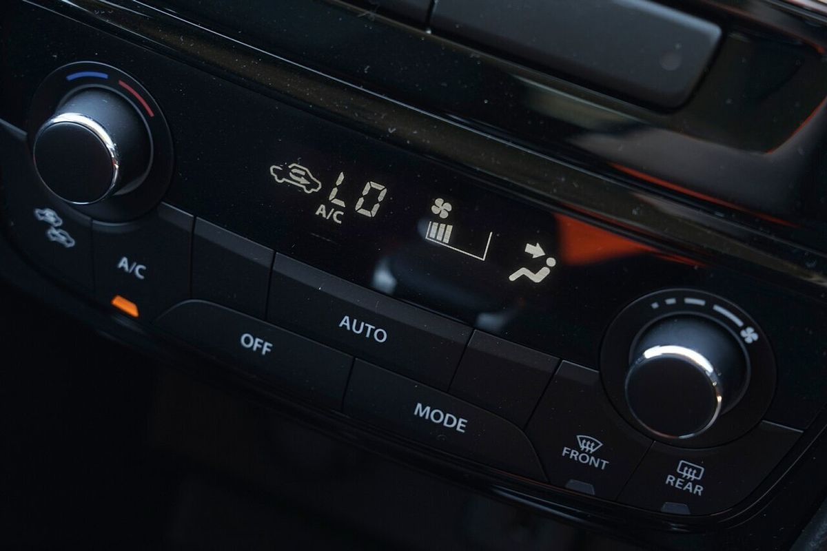 2023 Suzuki Vitara Shadow LY Series II