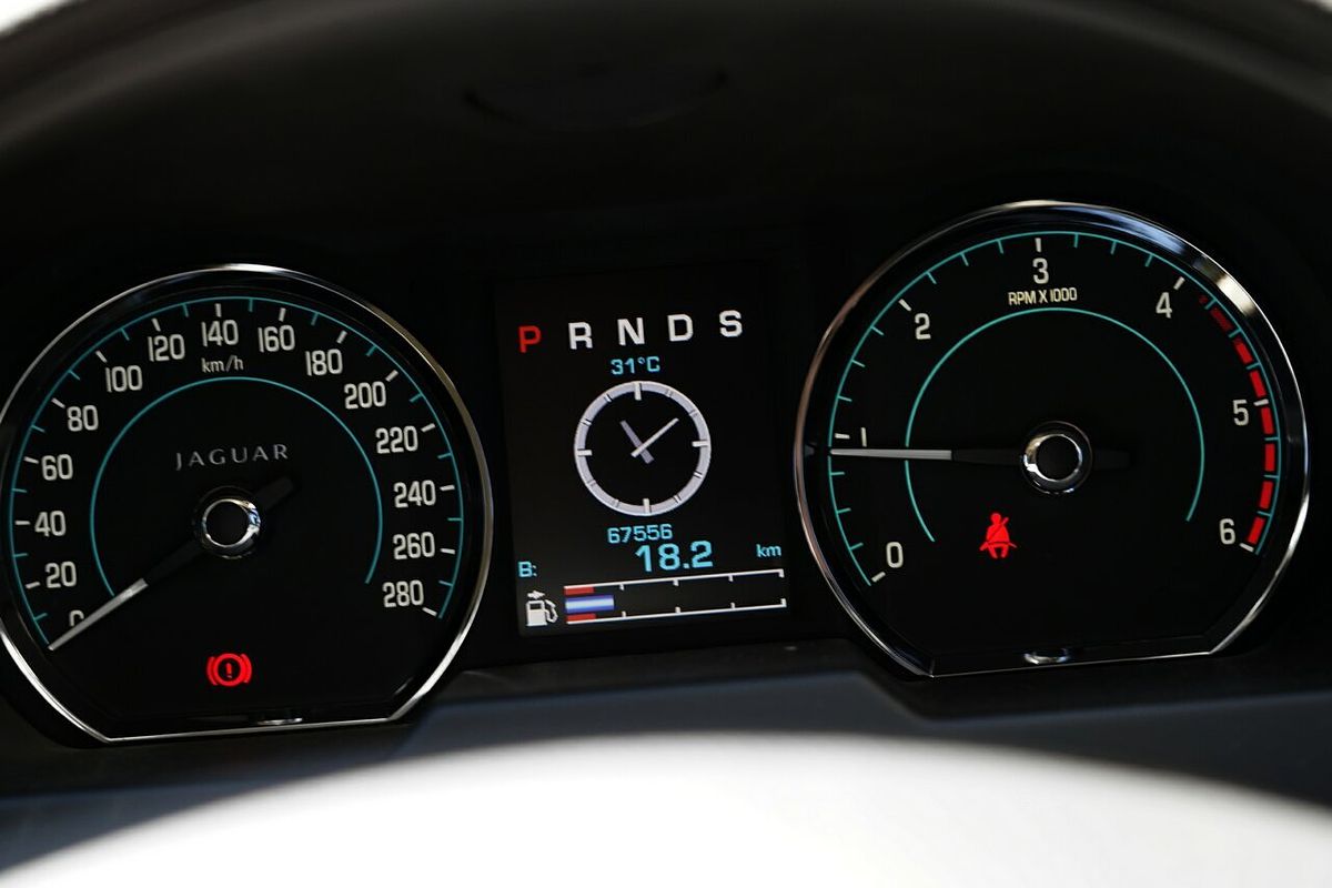 2013 Jaguar XF Luxury X250