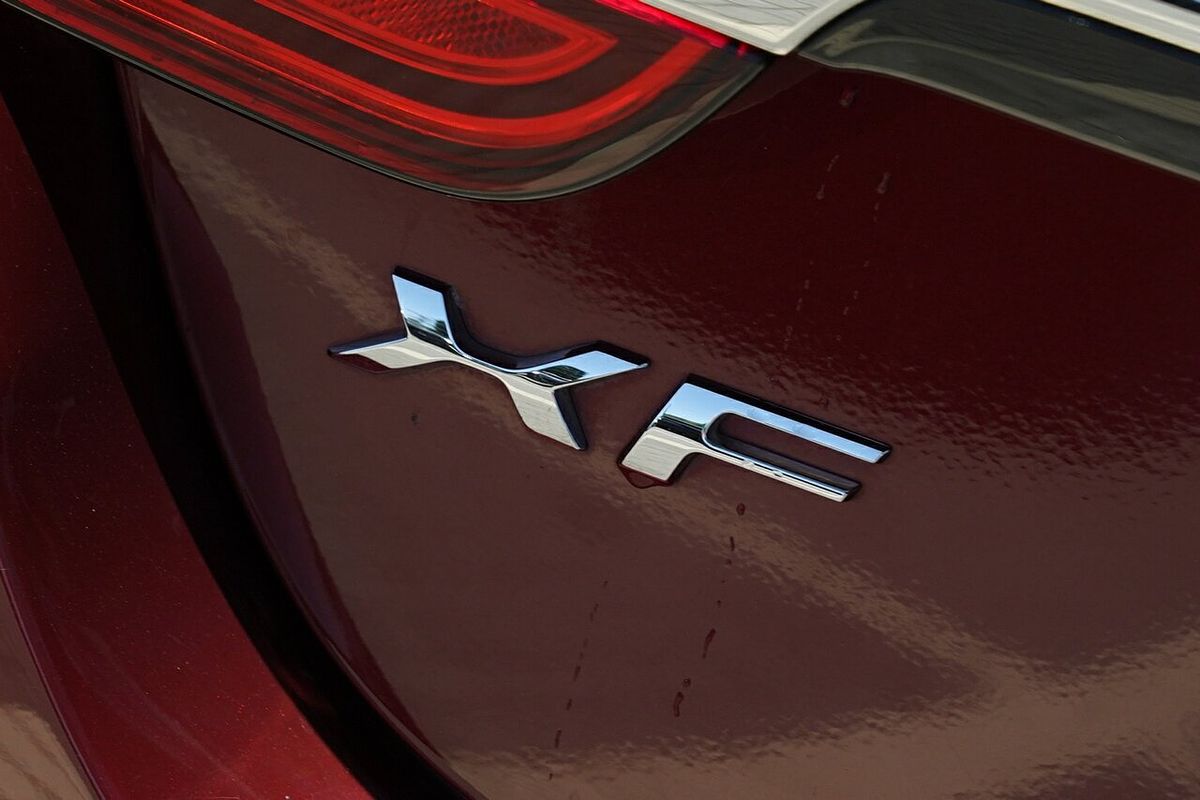 2013 Jaguar XF Luxury X250