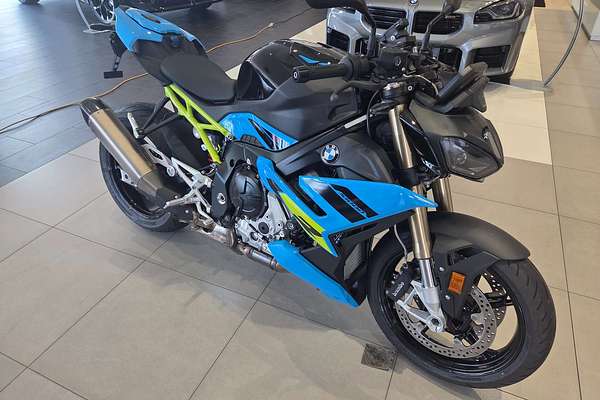 2025 BMW S 1000 R Sport S 1000