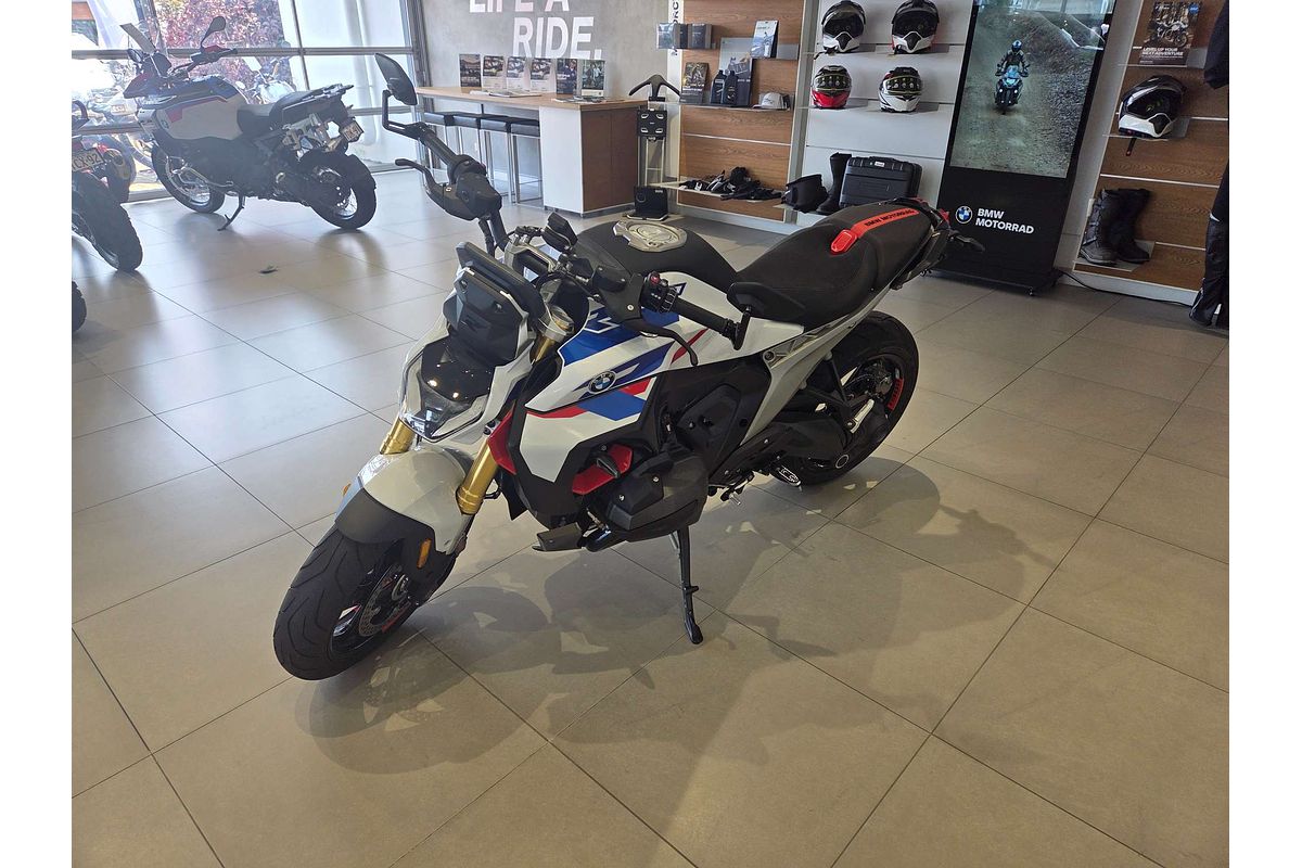 2025 BMW R 1300 R Performance R 1300