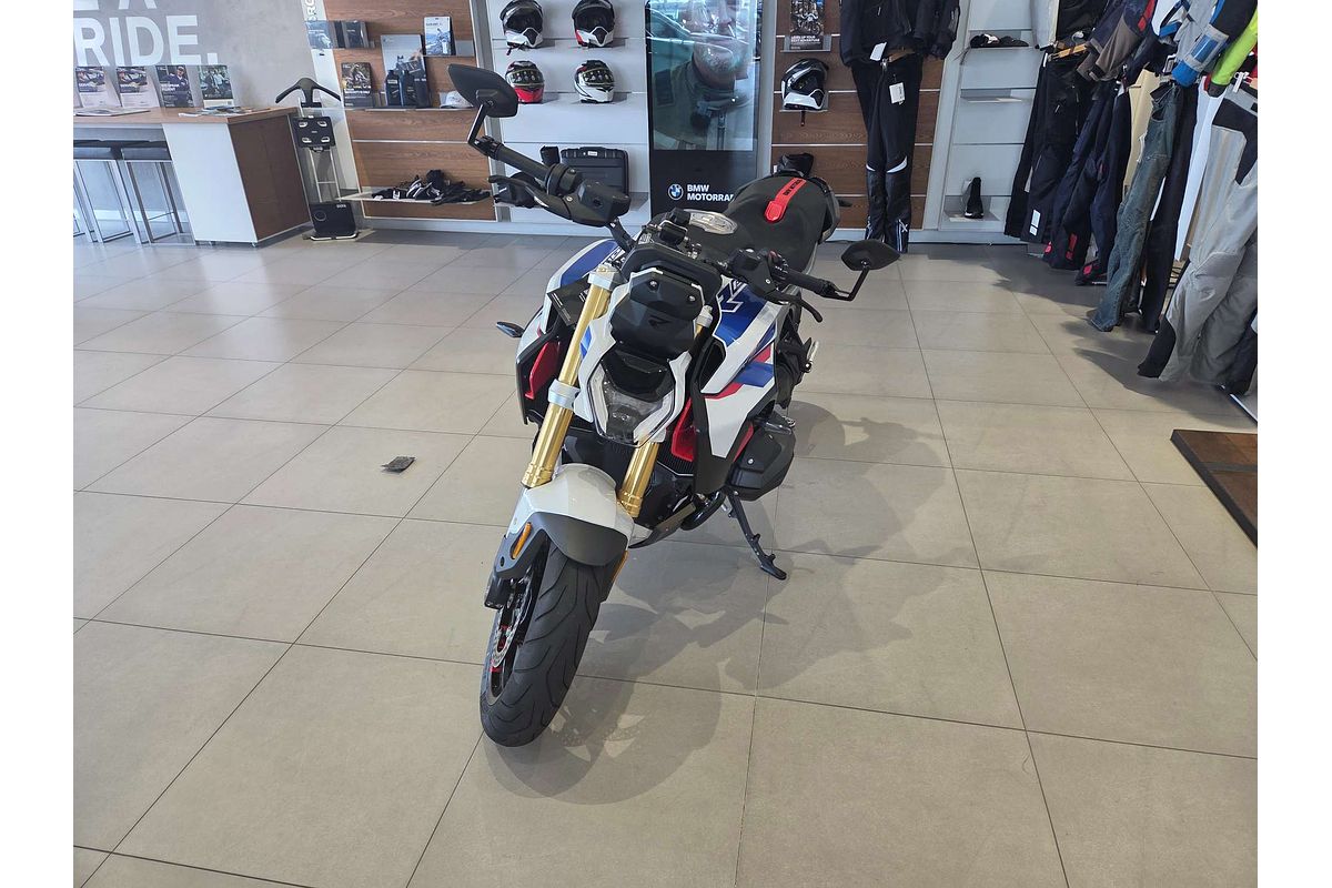 2025 BMW R 1300 R Performance R 1300