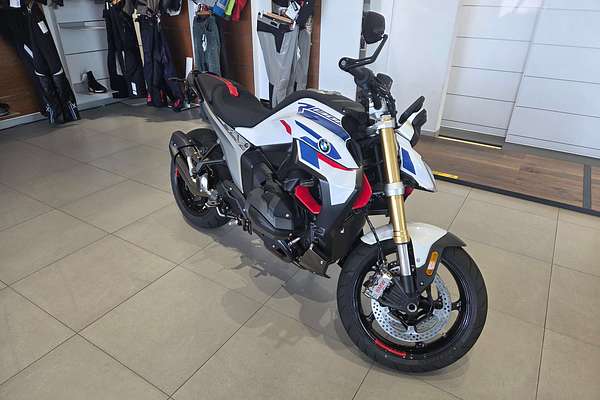 2025 BMW R 1300 R Performance R 1300