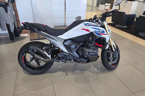 2025 BMW R 1300 R Performance R 1300