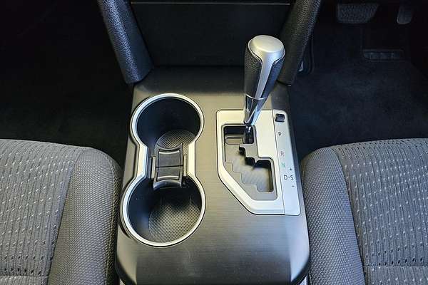 2016 Toyota Camry Atara S ASV50R