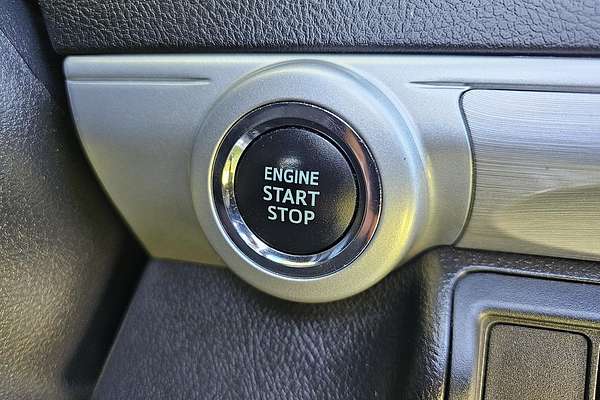 2016 Toyota Camry Atara S ASV50R