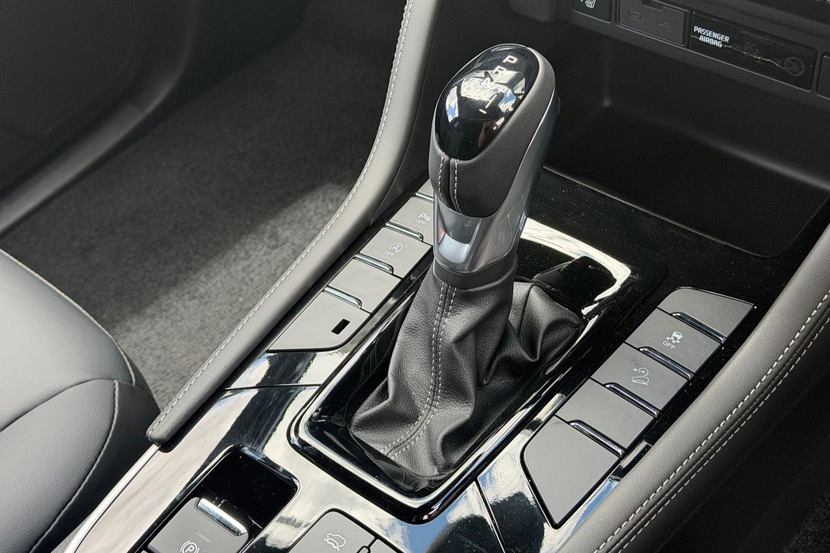 2025 Isuzu MU-X LS-T