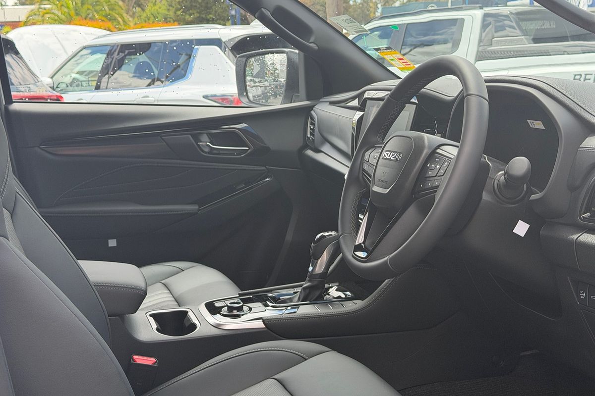 2025 Isuzu MU-X LS-T