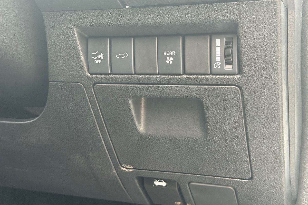 2025 Isuzu MU-X LS-T