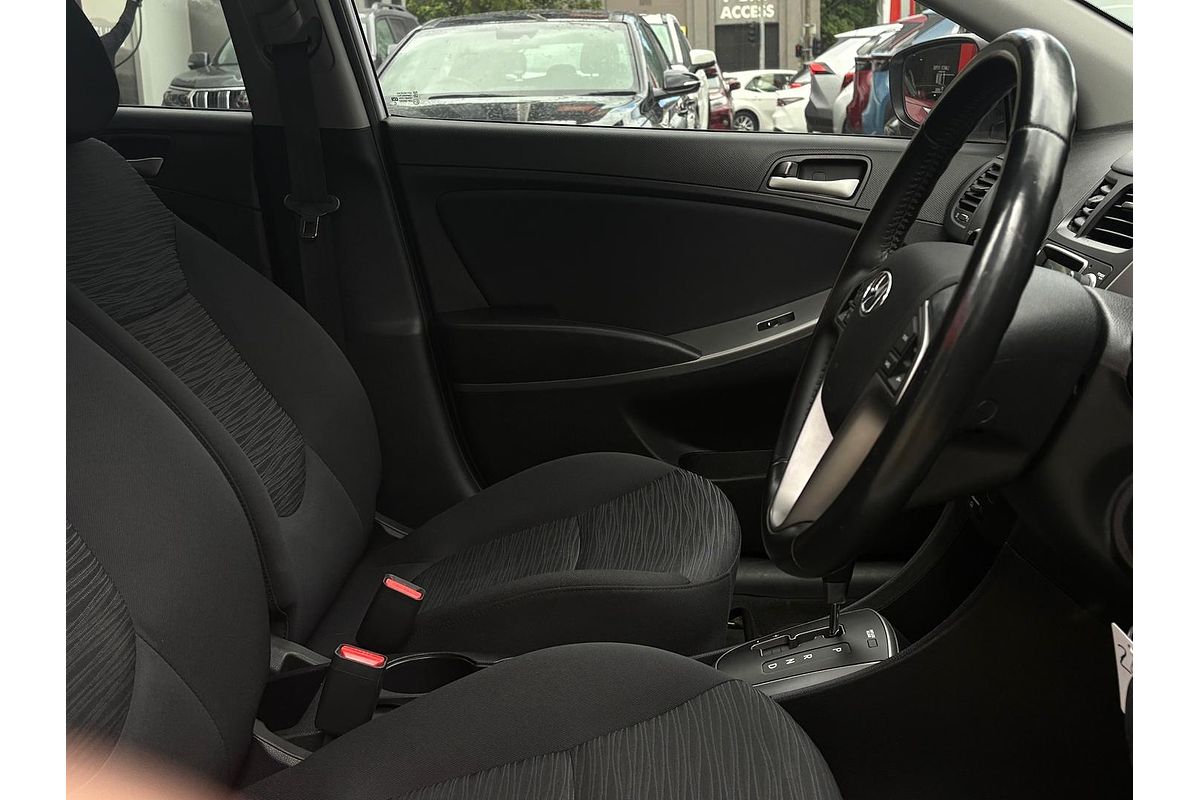 2018 Hyundai Accent Sport RB6