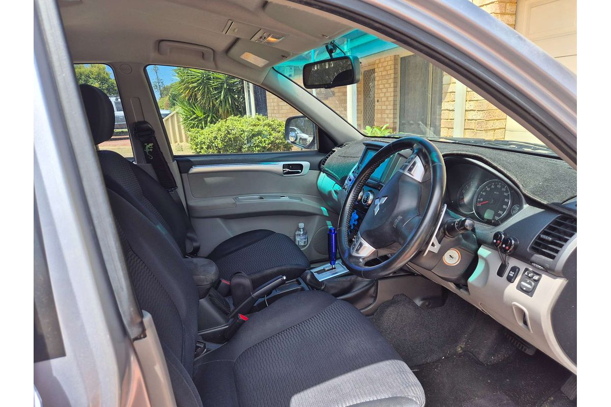 2021 Toyota Yaris SX Hybrid MXPH10R